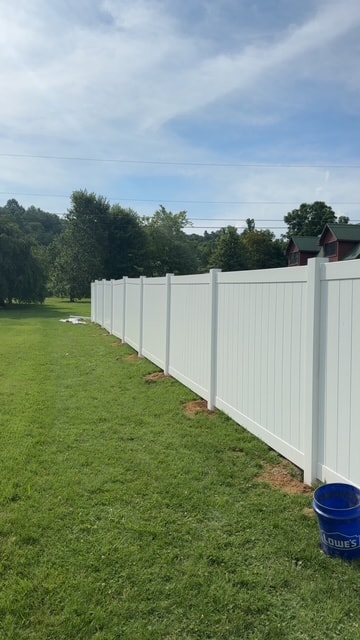 6 foot white vinyl privacy fence full run — East Tennessee residential